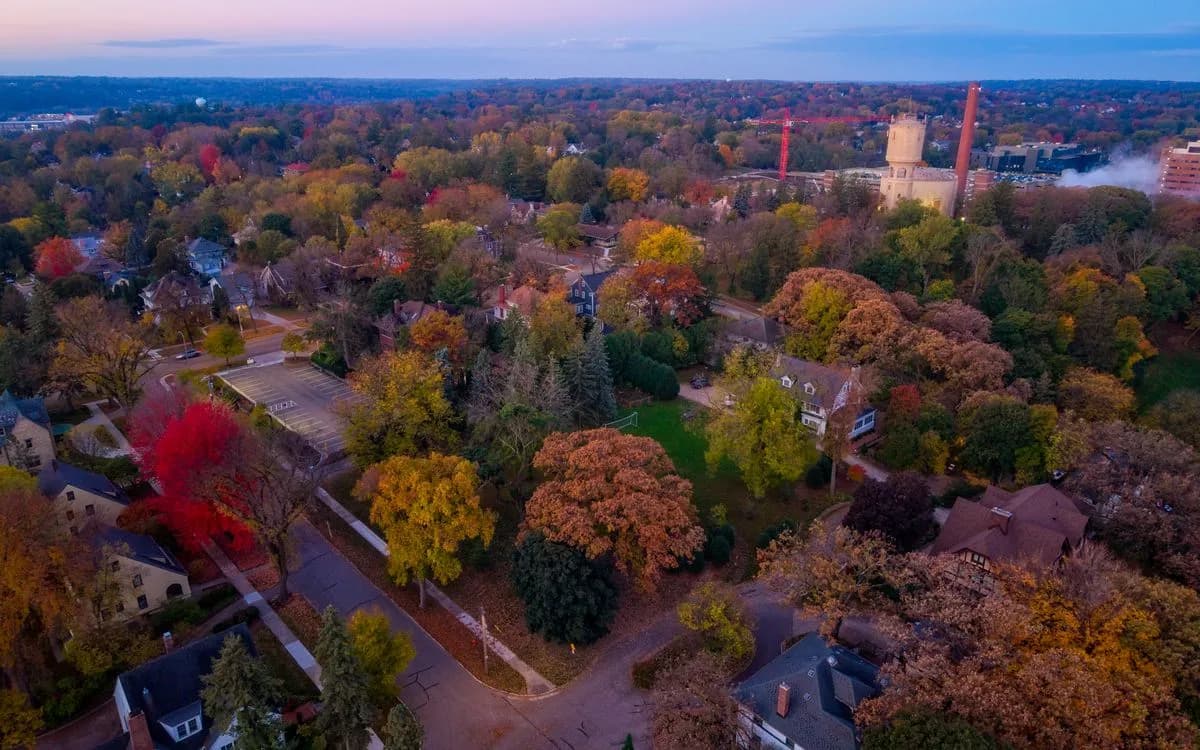 Understanding Home Buying: Cash vs. Mortgage – A Detailed Guide by Twin Cities Home Buyers